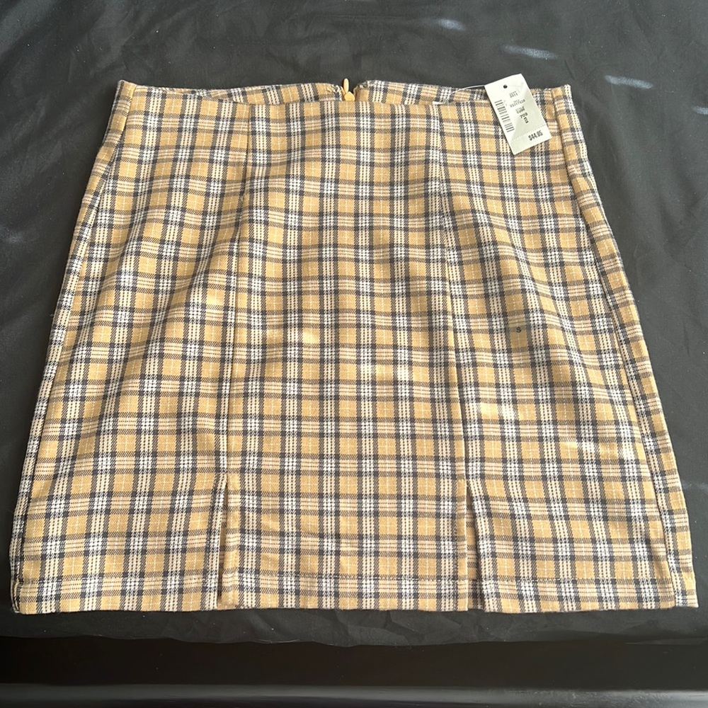Yellow plaid mini skirt with back zipper